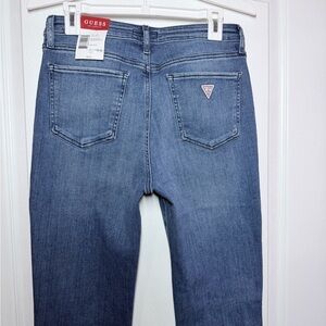 🤠🎀GUESS Women's Boot Cut Jeans in Classic Blue